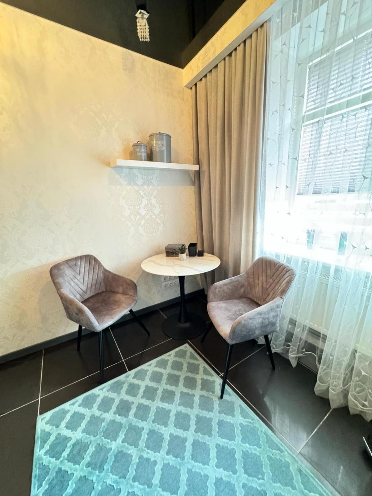 Evis Ltd Apartments 1 雷泽克内 外观 照片