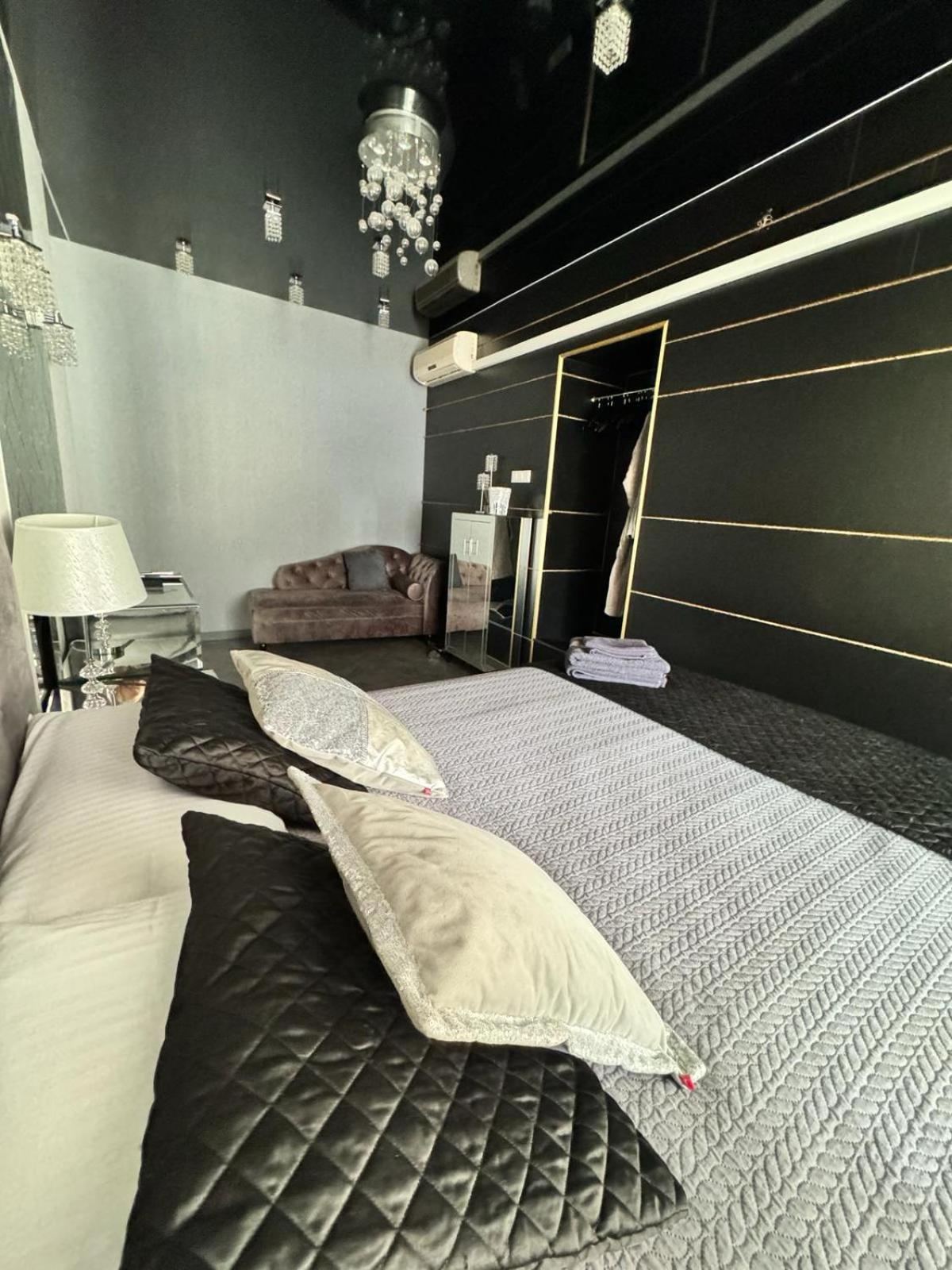 Evis Ltd Apartments 1 雷泽克内 外观 照片