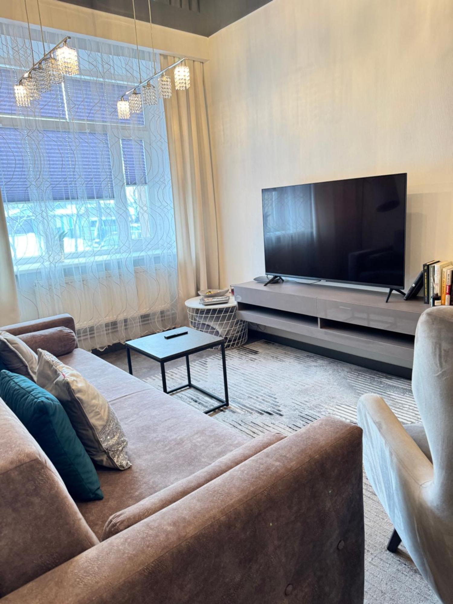Evis Ltd Apartments 1 雷泽克内 外观 照片