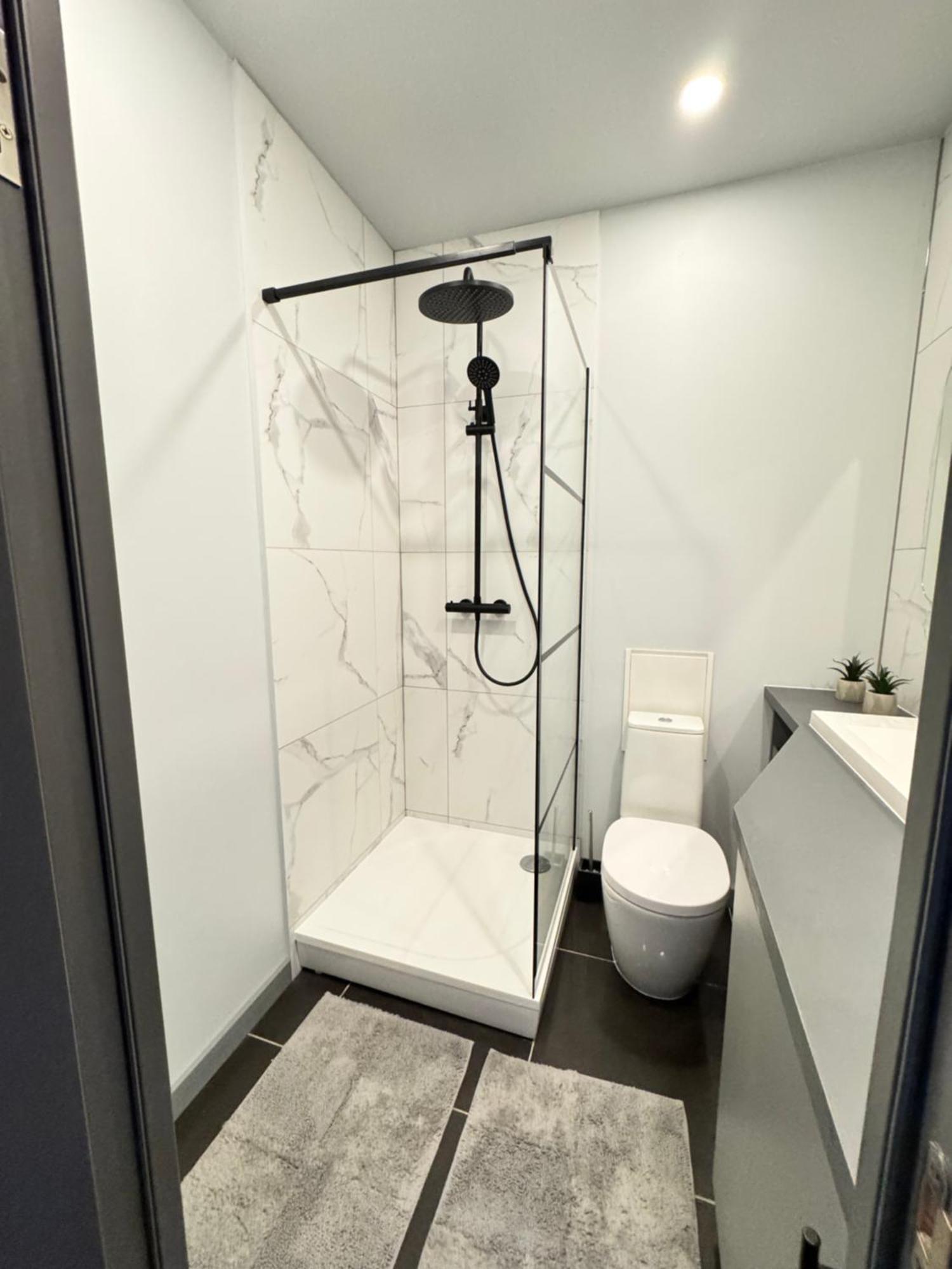 Evis Ltd Apartments 1 雷泽克内 外观 照片