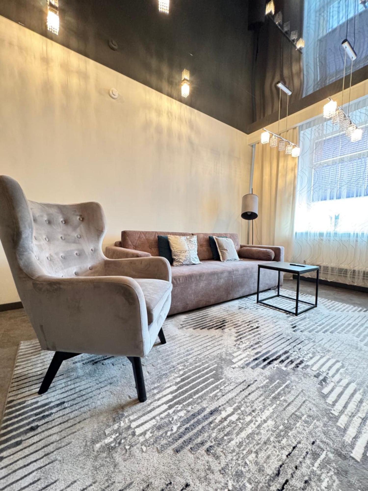 Evis Ltd Apartments 1 雷泽克内 外观 照片